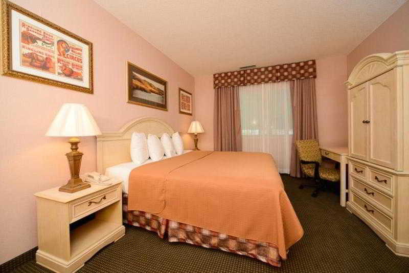 Best Western Circus City Inn Peru Exteriör bild